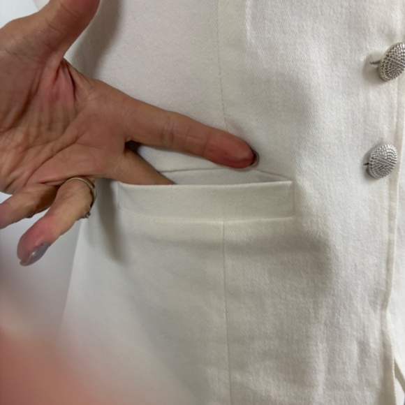 FREE MARKET WHITE FULLY LINED VEST SILVER BUTTONS JR L - Picture 4 of 8